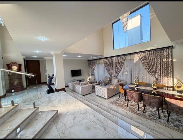 5 BEDROOM HOUSE FOR SALE IN BLUE VALLEY GOLF ESTATE